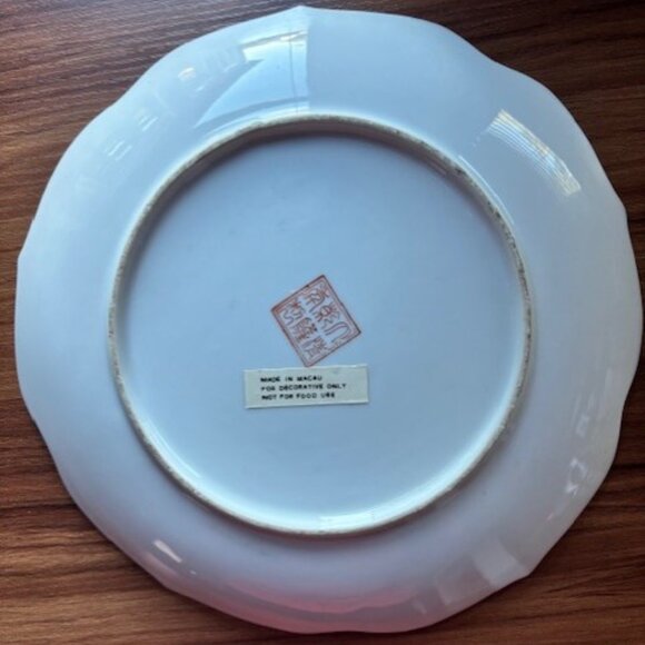 Vintage Fu Fat Porcelain Scalloped Hand Painted Accents Macau Bird Flowers Plate - Picture 6 of 7